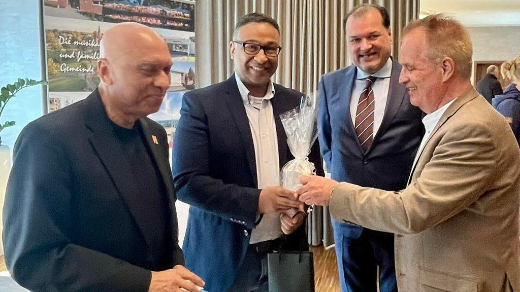 First Business Breakfast Economic Chat with High-Profile Participants 